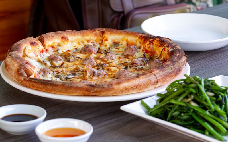 Truffle Mushroom White Pizza